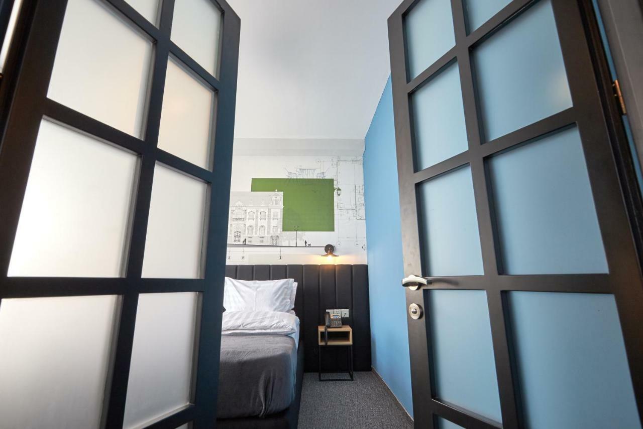 Graphica Hotel 3*