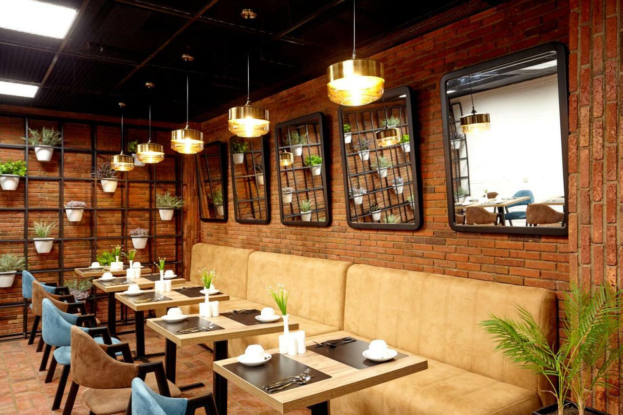 Graphica Hotel 3*